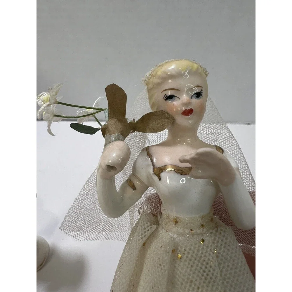 Vintage 1950s Bride & Groom Cake Topper Wedding Traditional Veil Tuxedo Blonde